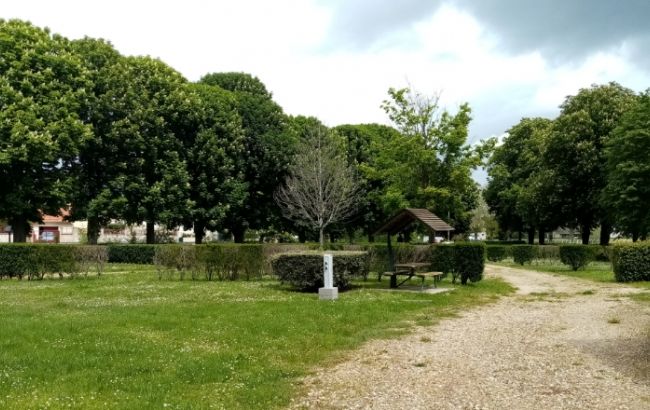 Aire de camping-car – camping de mon Village de Châtillon-Coligny