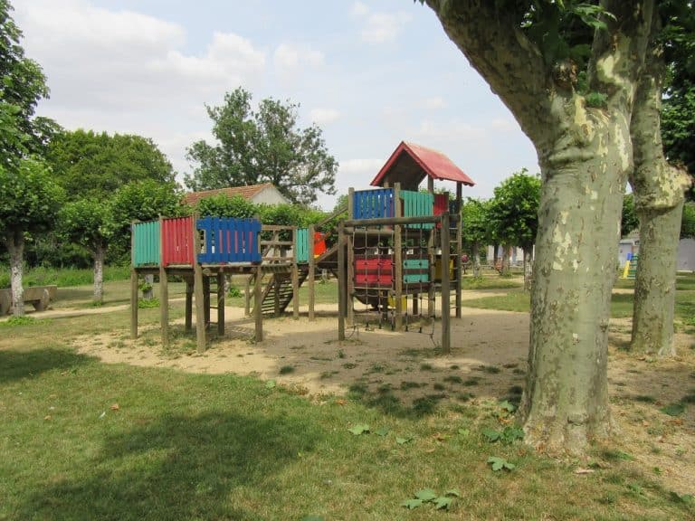 Aire de jeux de Ladon