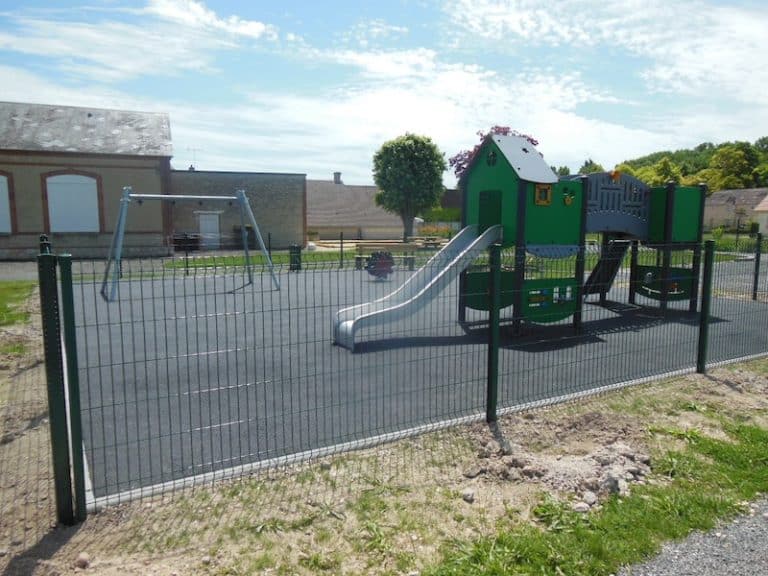 Aire de jeux de Saint Hilaire sur Puiseaux
