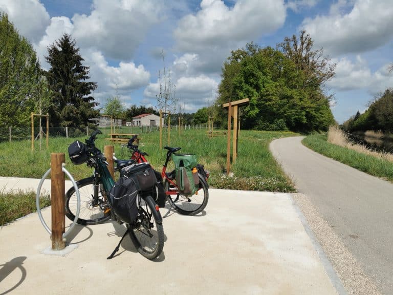 Aire de services du Canal d&rsquo;Orléans à Chatenoy