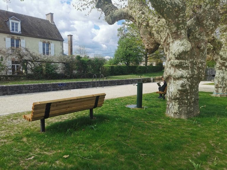 Aire de services du Canal d&rsquo;Orléans à Grignon